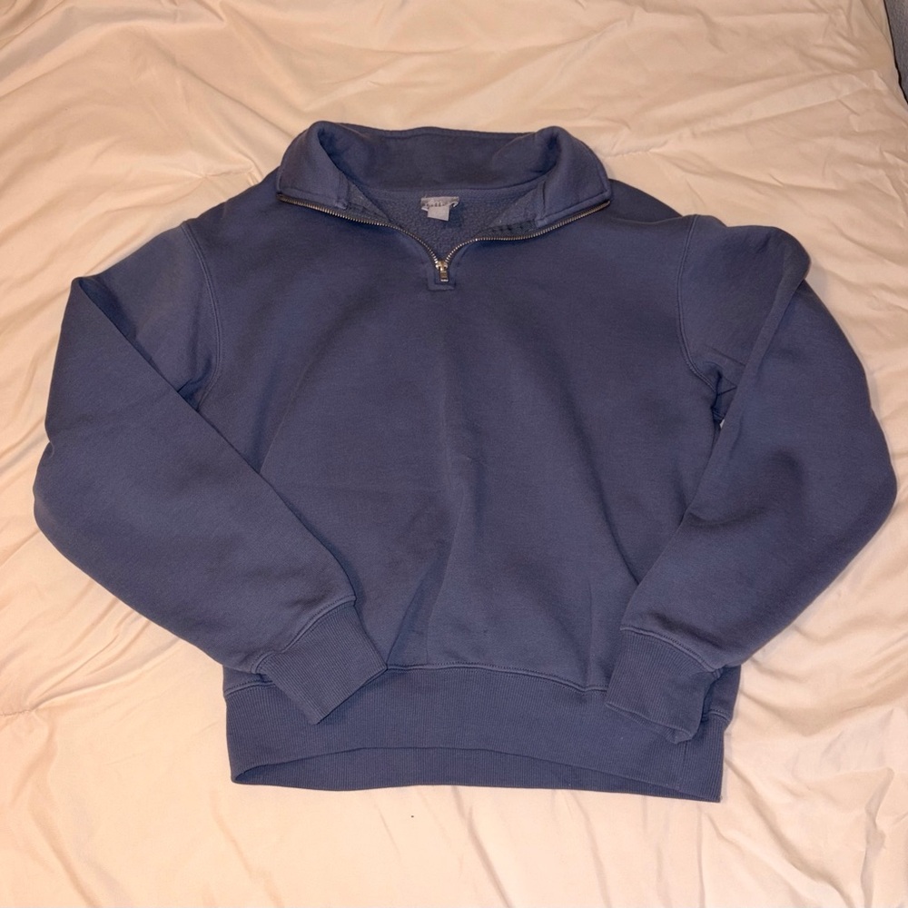 Tilly's Women's Blue Zip-Up Sweater